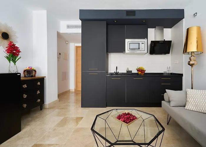 Deluxe With Shared Roof Terrace *